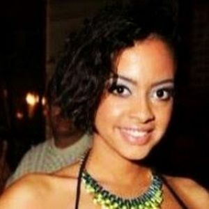 Meet your Posher, Taina